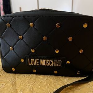 Love Moschino